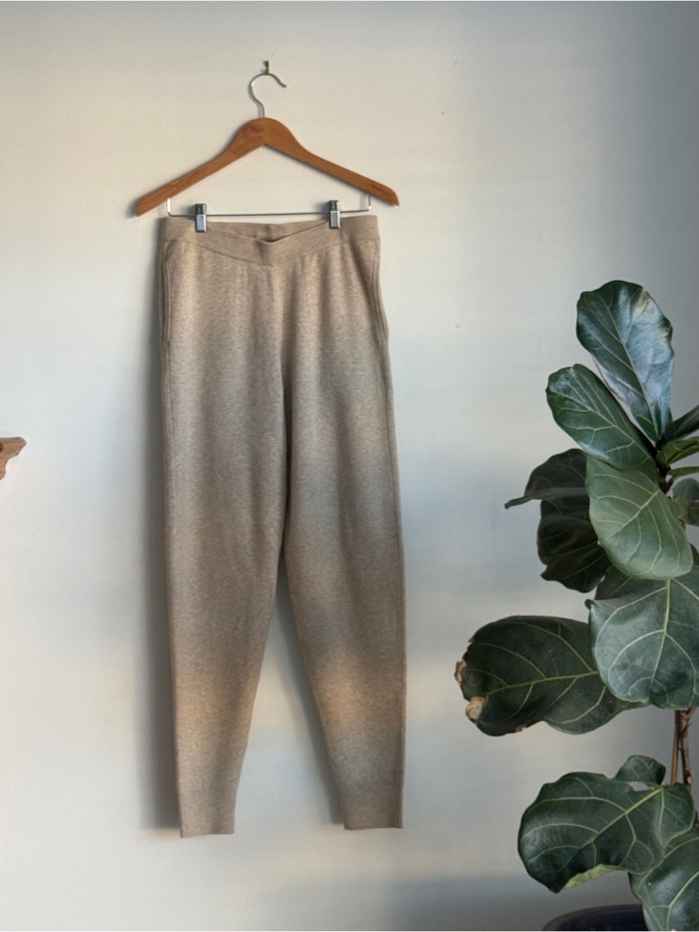Roots Slim Knit Joggers in Taupe
